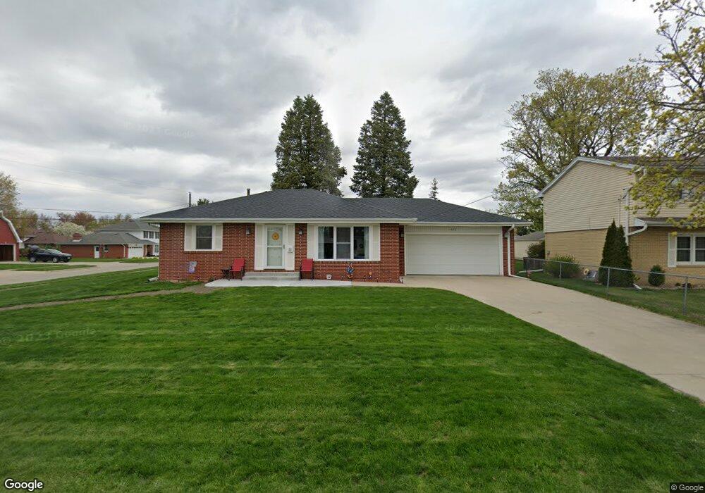 1602 N 4th Ave E, Newton, IA 50208 - photo 1