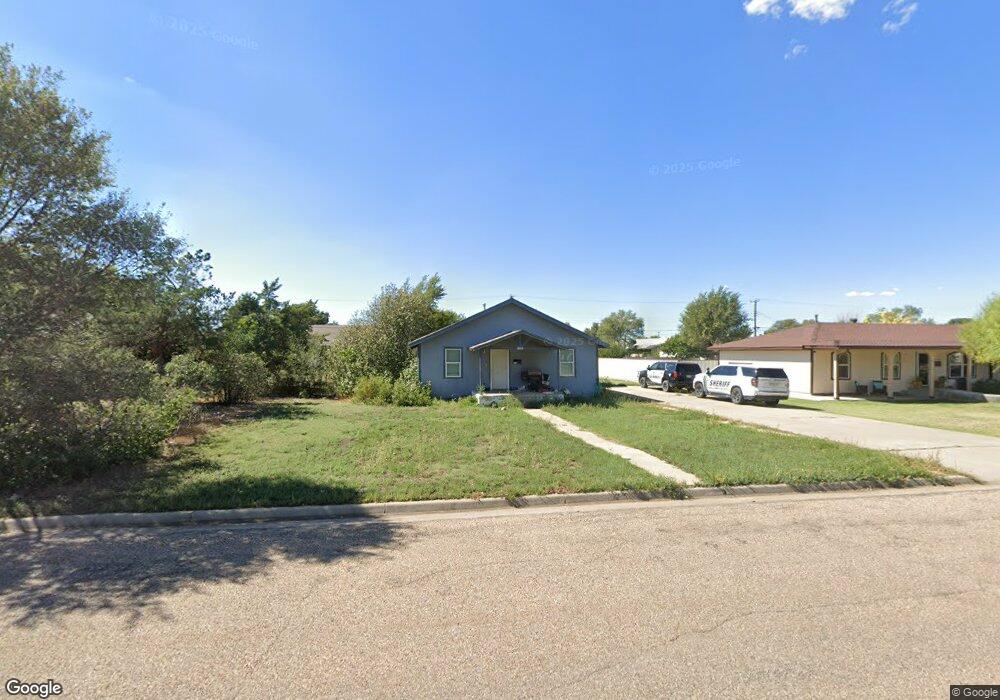 914 Durrett Ave, Dumas, TX 79029 - photo 1