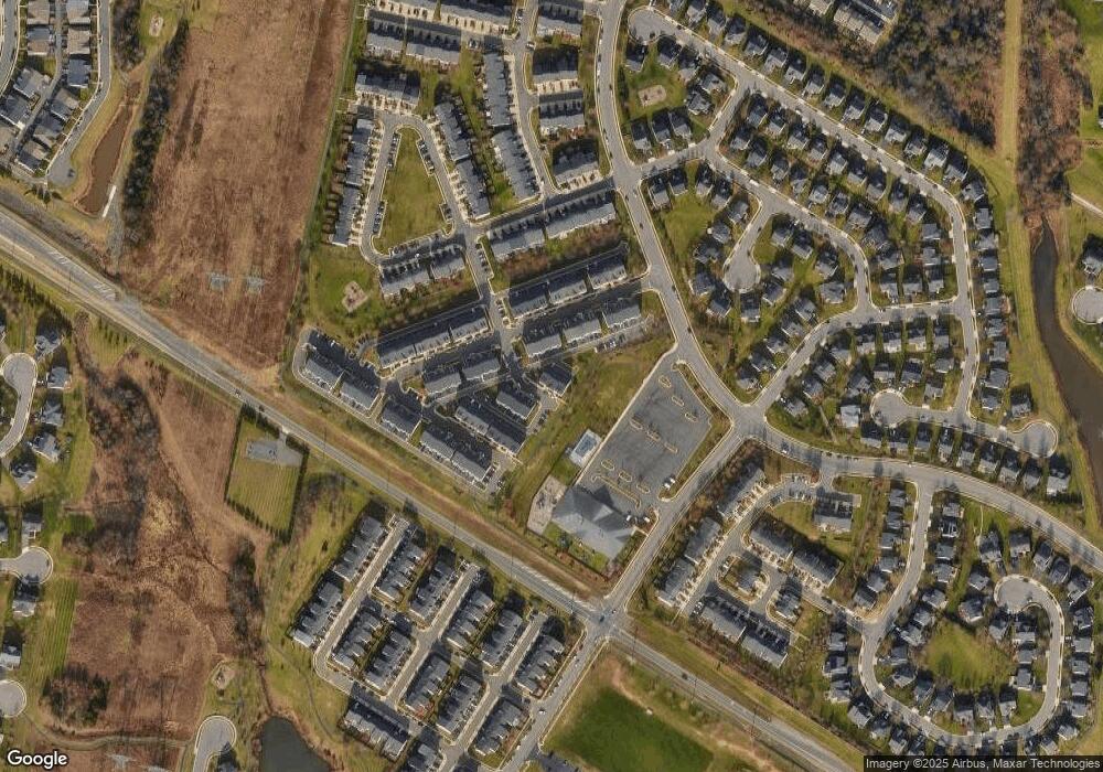 25340 Curiosity Square unit 11A, Aldie, VA 20105 - photo 1