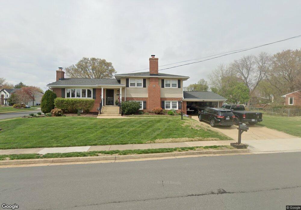 1000 Westwood Dr NE, Vienna, VA 22180 - photo 1