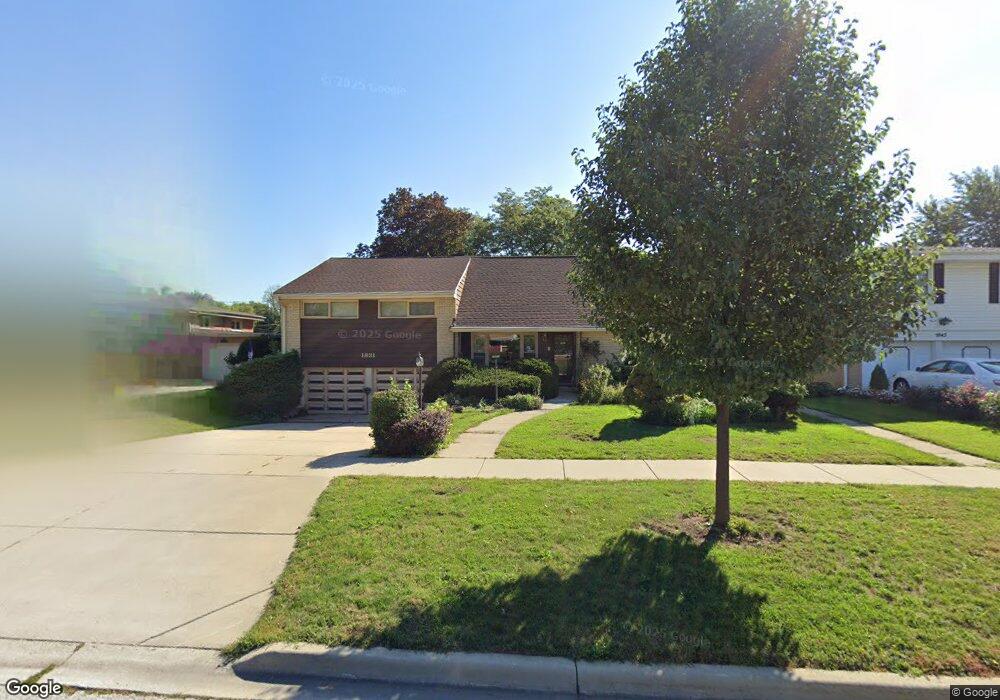 1831 Locust St, Des Plaines, IL 60018 - photo 1