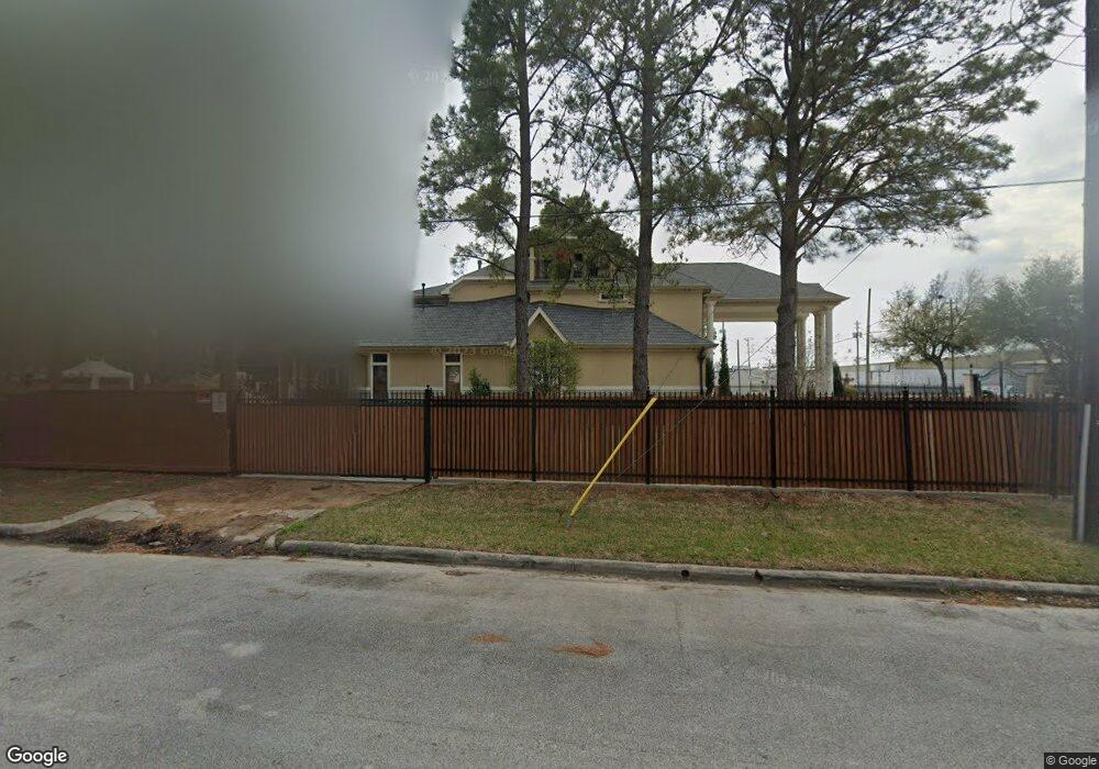 208 Joyce St, Houston, TX 77009 - photo 1