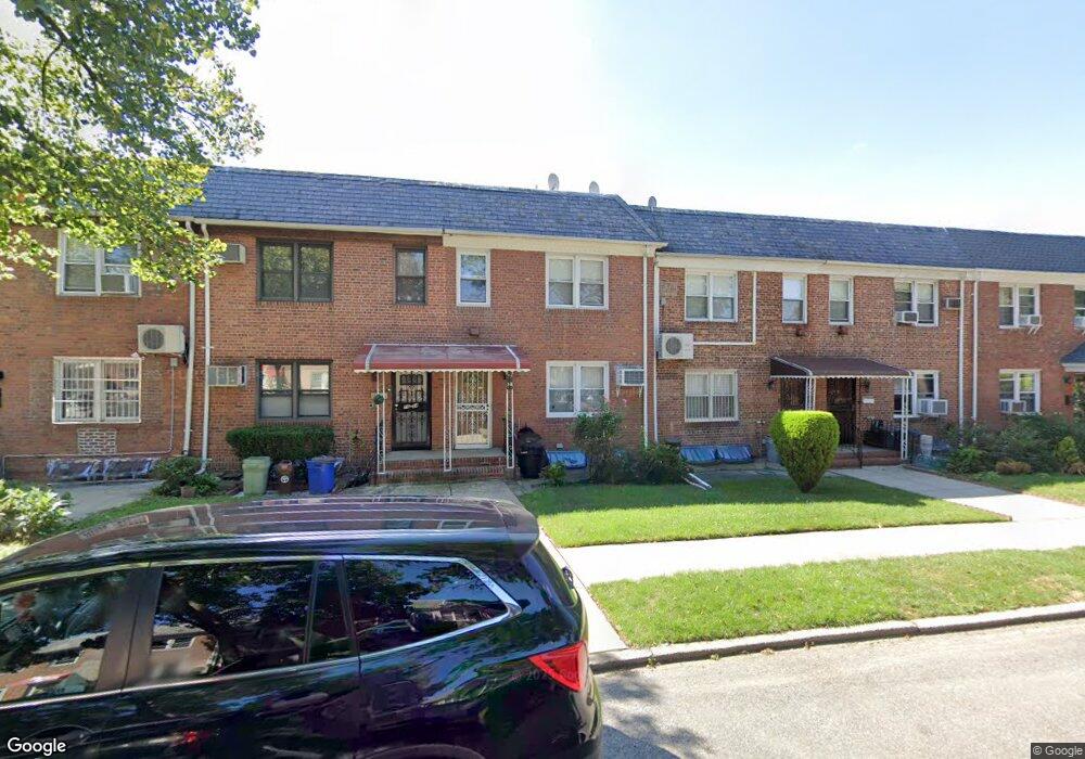 7530 168th St, Fresh Meadows, NY 11366 - photo 1