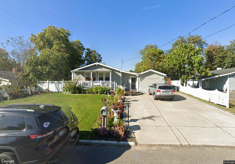 45 Hackmatac St, Central Islip, NY 11722 - photo 1