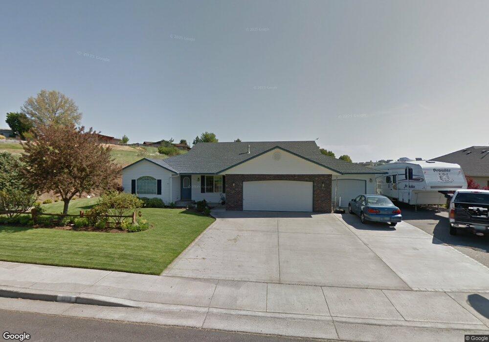 1213 SW Theta Ct, Pendleton, OR 97801 - photo 1