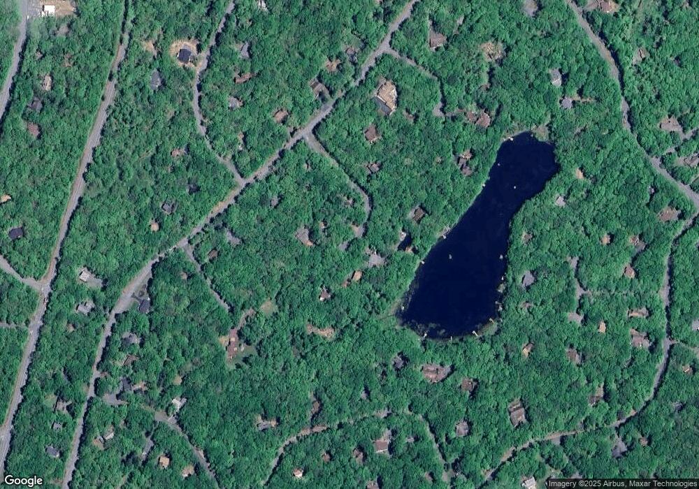 811 Boulder Ct, Hawley, PA 18428 - photo 1