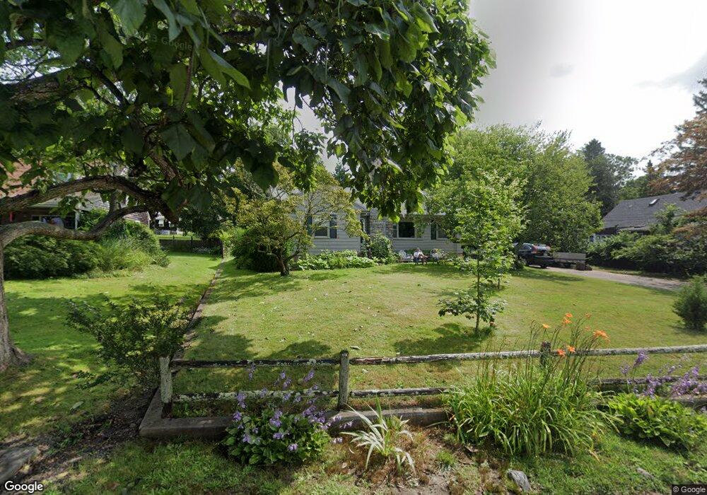 7 Clarence St, South Dartmouth, MA 02748 - photo 1