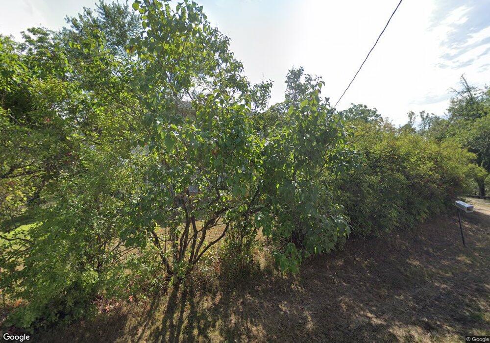 1390 43rd St SE, Cedar Rapids, IA 52403 - photo 1