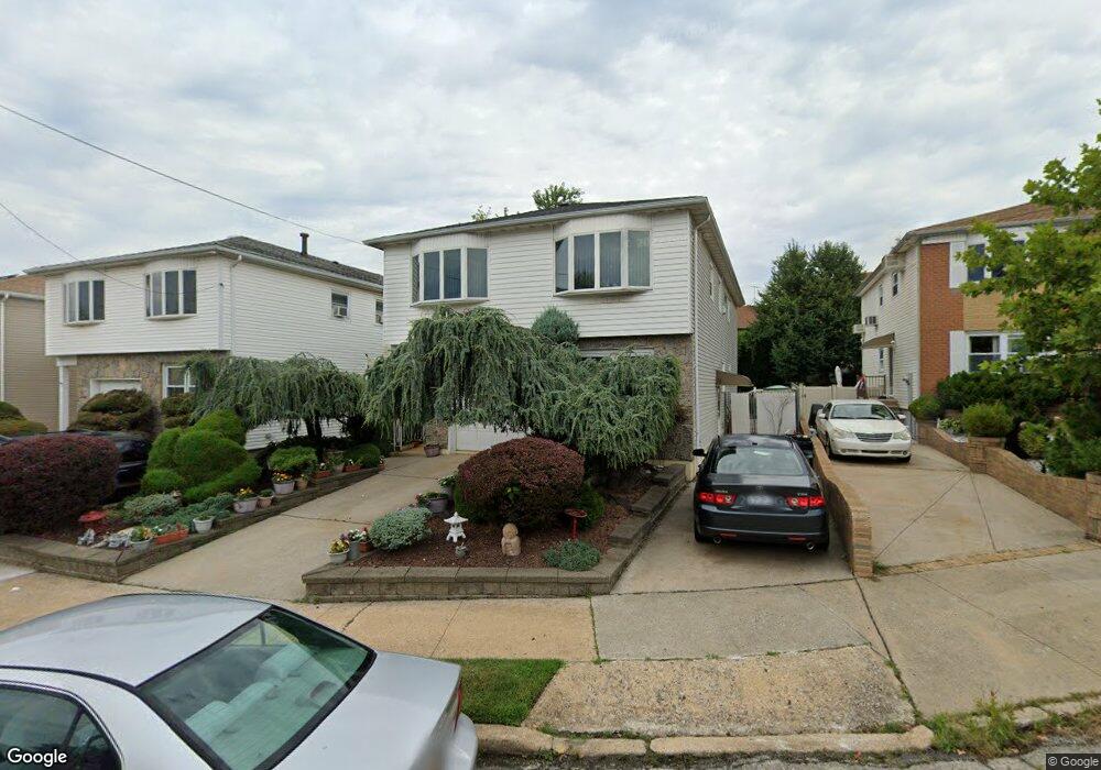 39 Willowbrook Ct unit 1 FLR, Staten Island, NY 10302 - photo 1
