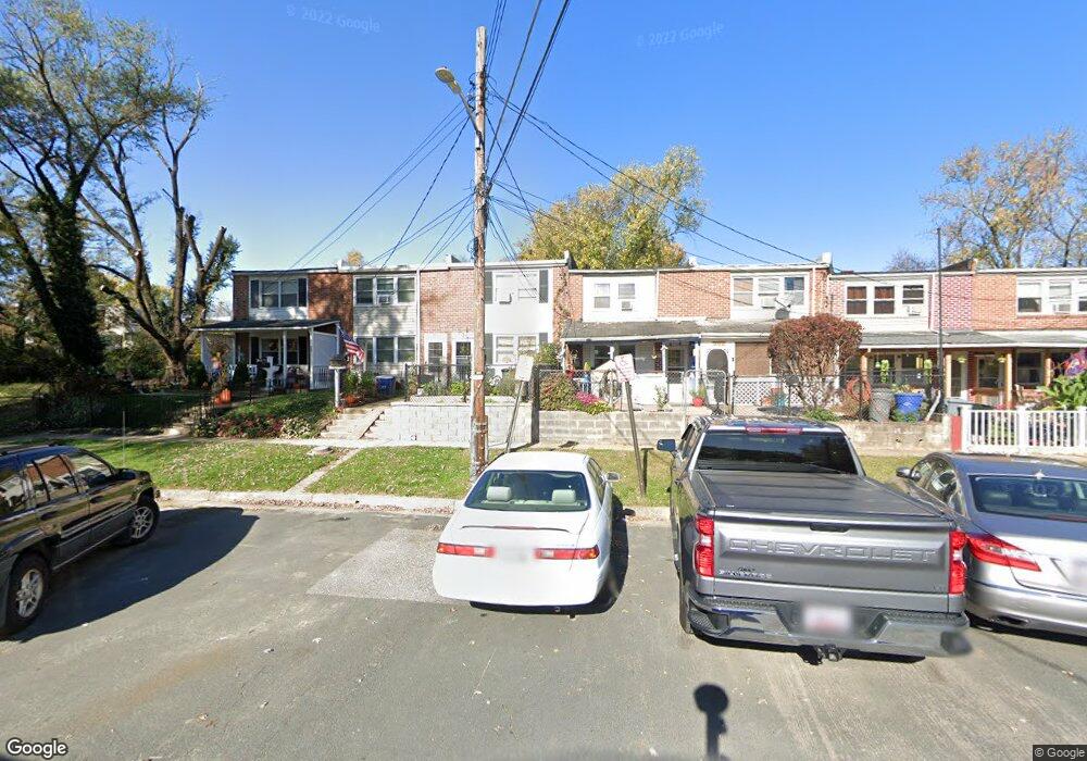 901 Niagara Ct, Halethorpe, MD 21227 - photo 1