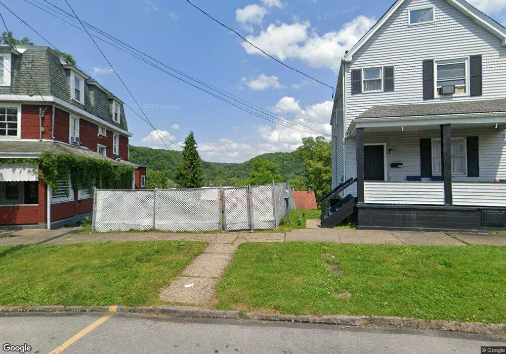 293 Sherman Ave, Vandergrift, PA 15690 - photo 1