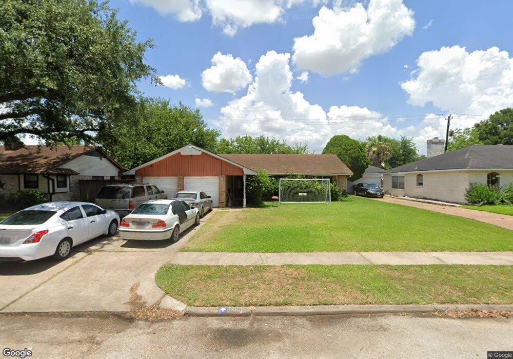 8315 Misty Vale Ln, Houston, TX 77075 - photo 1