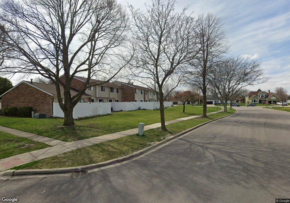 1093 Cascade Dr, Aurora, IL 60506 - photo 1