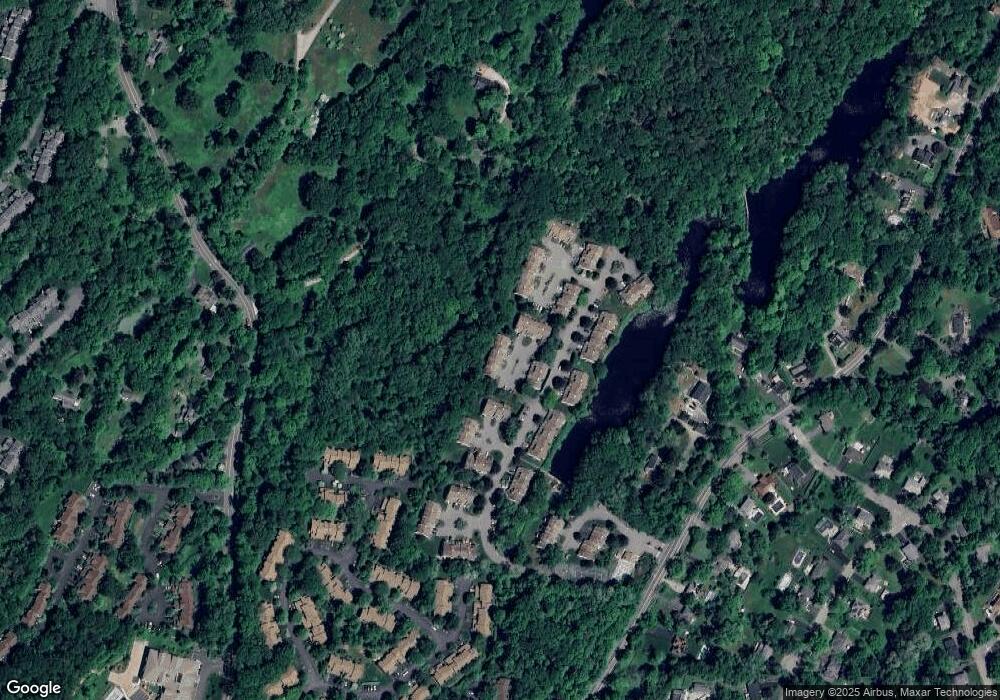 49 Spring Pond Dr, Ossining, NY 10562 - photo 1