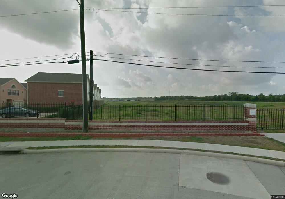 3738 Main Poplar Dr, Houston, TX 77025 - photo 1