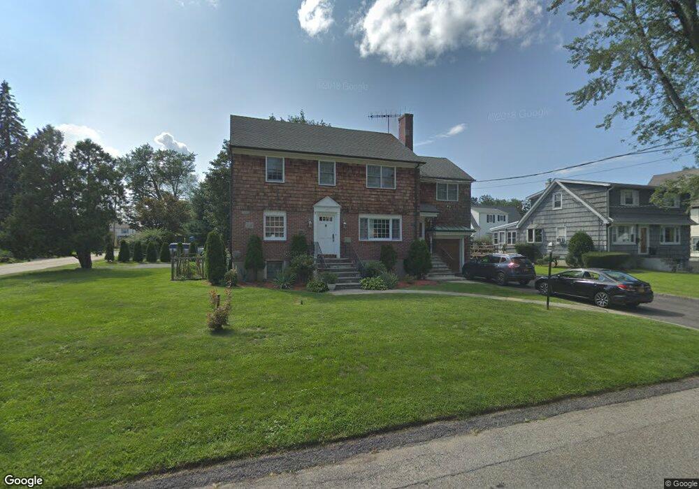 311 Manhattan Ave, Hawthorne, NY 10532 - photo 1