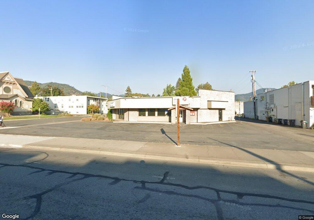 525 NE 6th St, Grants Pass, OR 97526 - photo 1