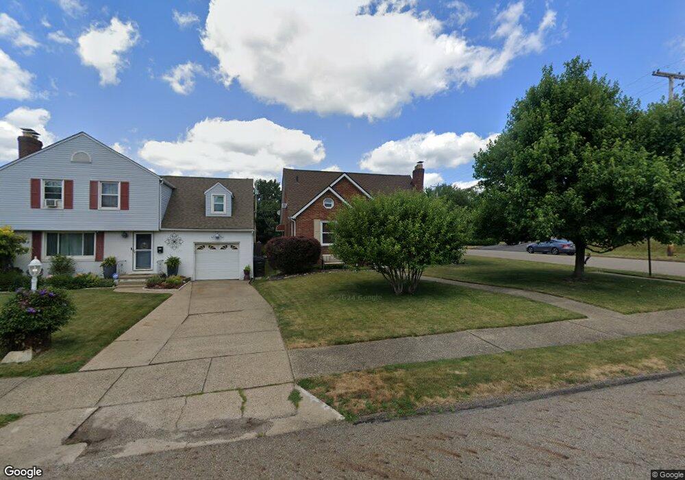 1023 Spangler Rd NE, Canton, OH 44714 - photo 1