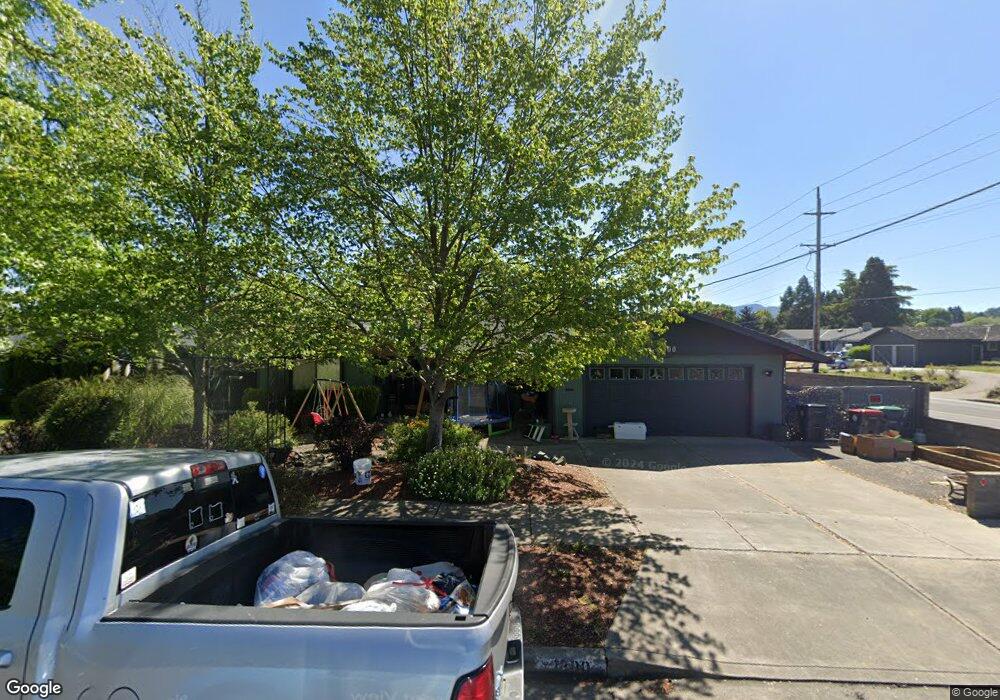 1300 Ramada Ave, Medford, OR 97504 - photo 1