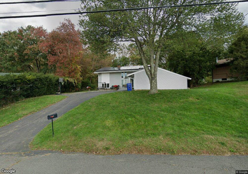 50 Hickory Hill Dr, Waterbury, CT 06708 - photo 1