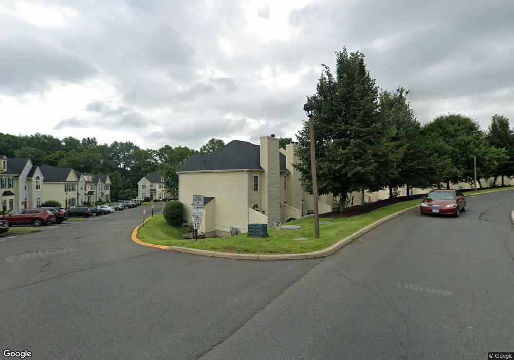 401 Cambridge Common, Middletown, CT 06457 - photo 1