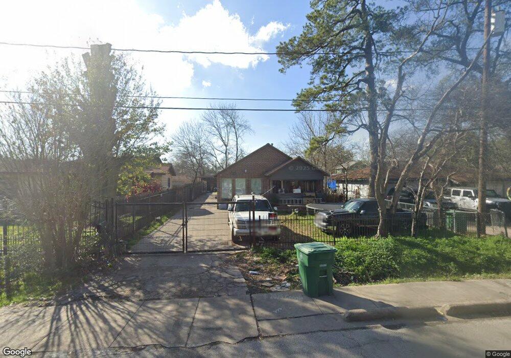 7823 Appleton St, Houston, TX 77022 - photo 1