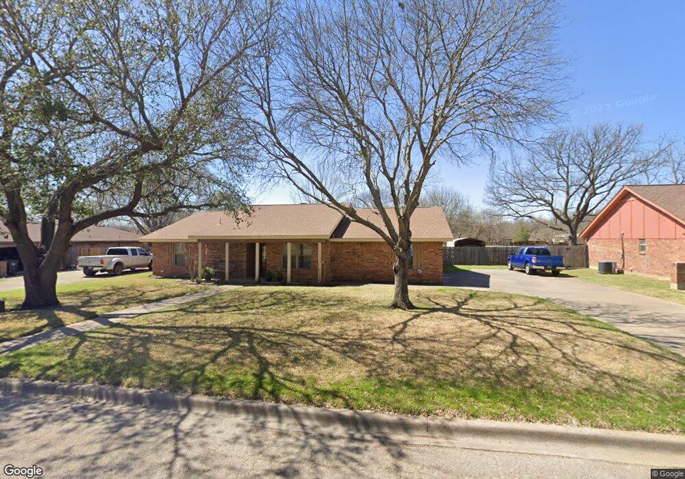 808 Stonelake Dr, Cleburne, TX 76033 - photo 1