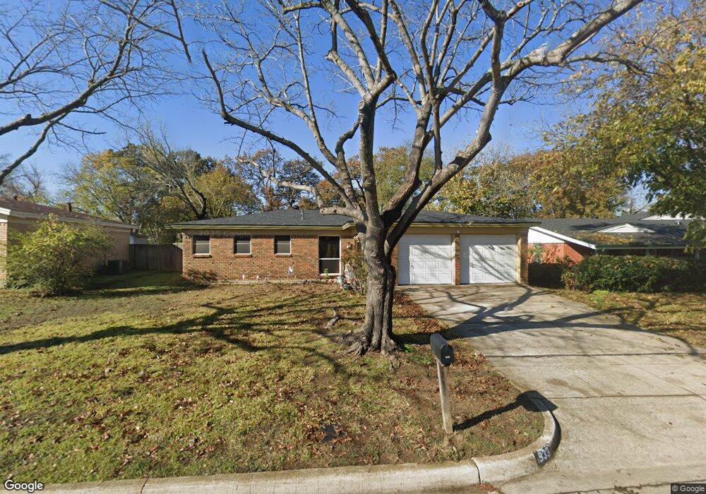 933 Jerry Ln, Bedford, TX 76022 - photo 1