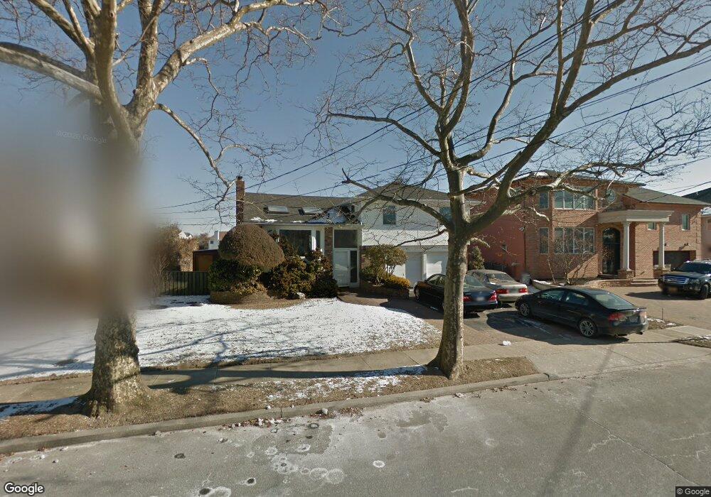 2901 Shore Dr, Merrick, NY 11566 - photo 1