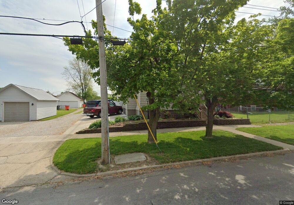 808 N 19th St, Mattoon, IL 61938 - photo 1