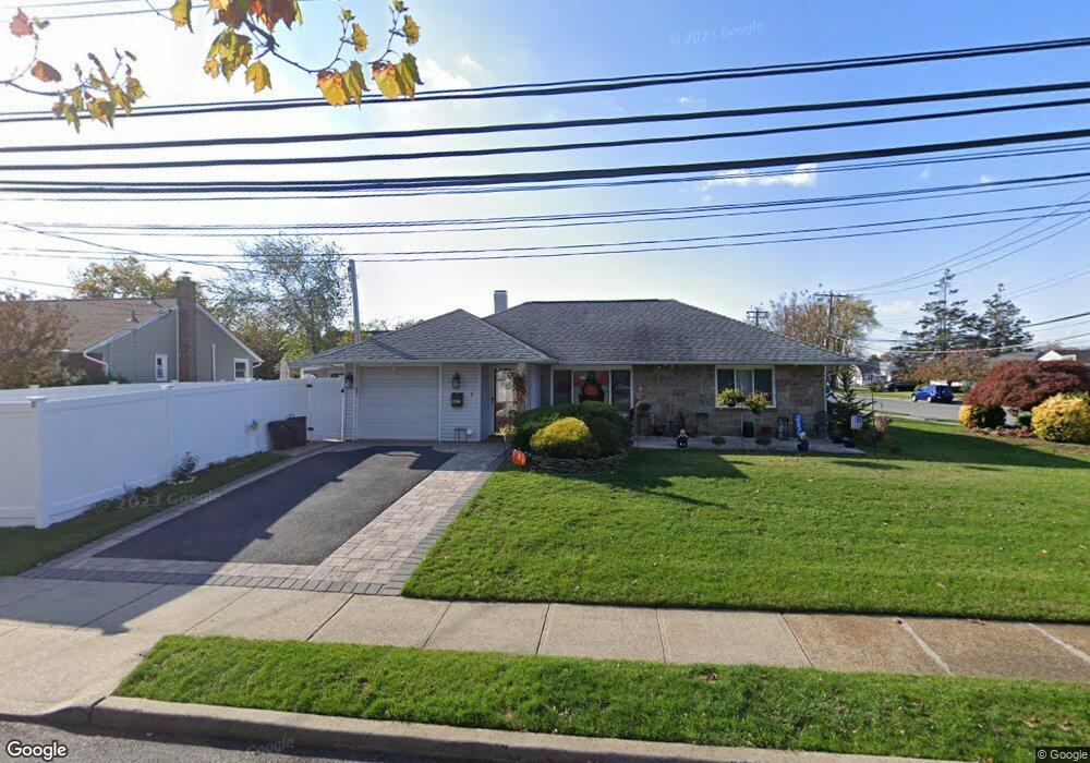 2936 Derby Dr W, Oceanside, NY 11572 - photo 1