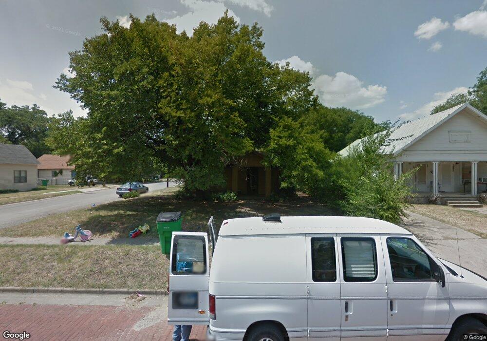 801 N Commerce St, Gainesville, TX 76240 - photo 1