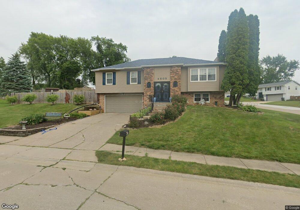 4505 N Linwood Ave, Davenport, IA 52806 - photo 1