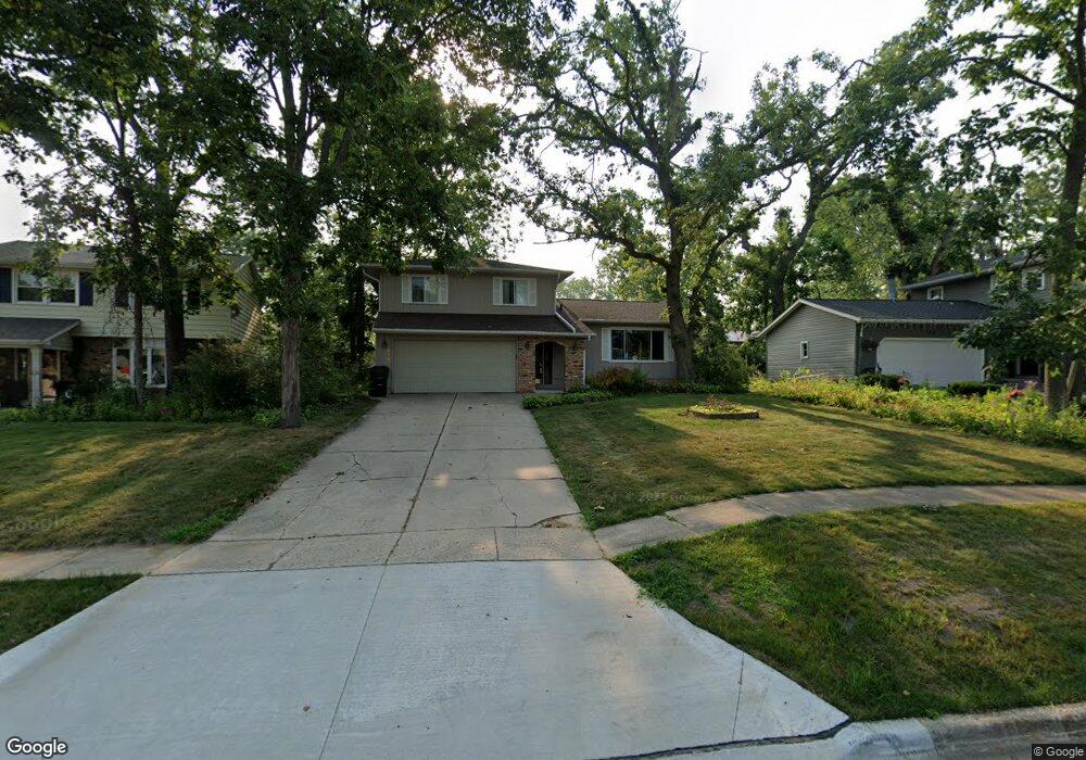 4634 Marsue Cir NE, Cedar Rapids, IA 52402 - photo 1