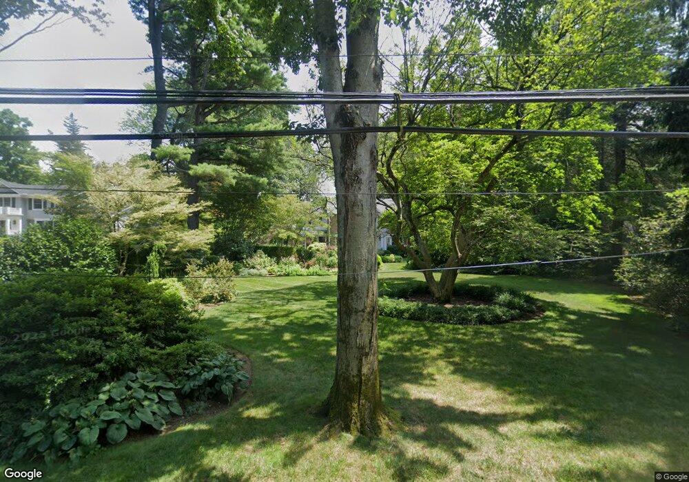 14 Tibbits Ln, Port Washington, NY 11050 - photo 1