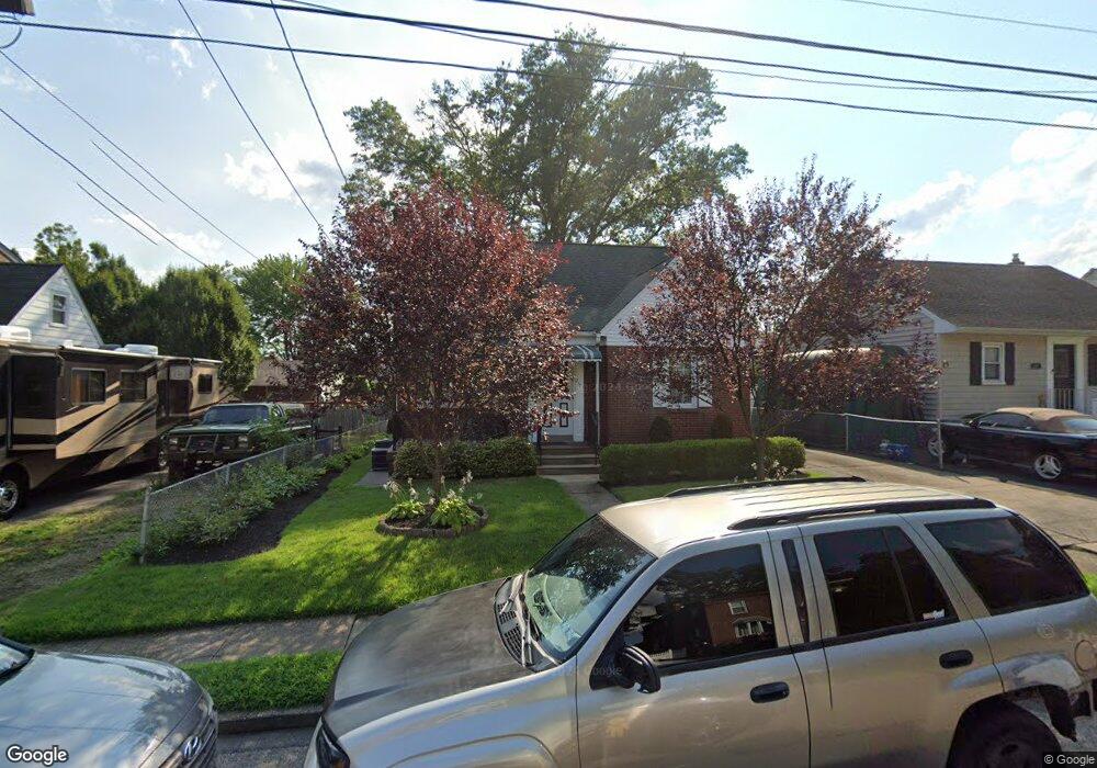 217 Hazel Ave, Folsom, PA 19033 - photo 1