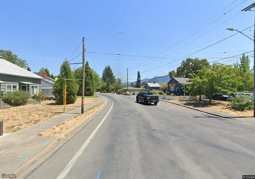 414 NE 9th St, Grants Pass, OR 97526 - photo 1