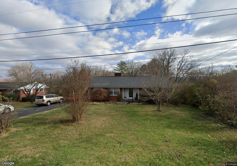 700 Hiwassee Hill Dr, Johnson City, TN 37601 - photo 1