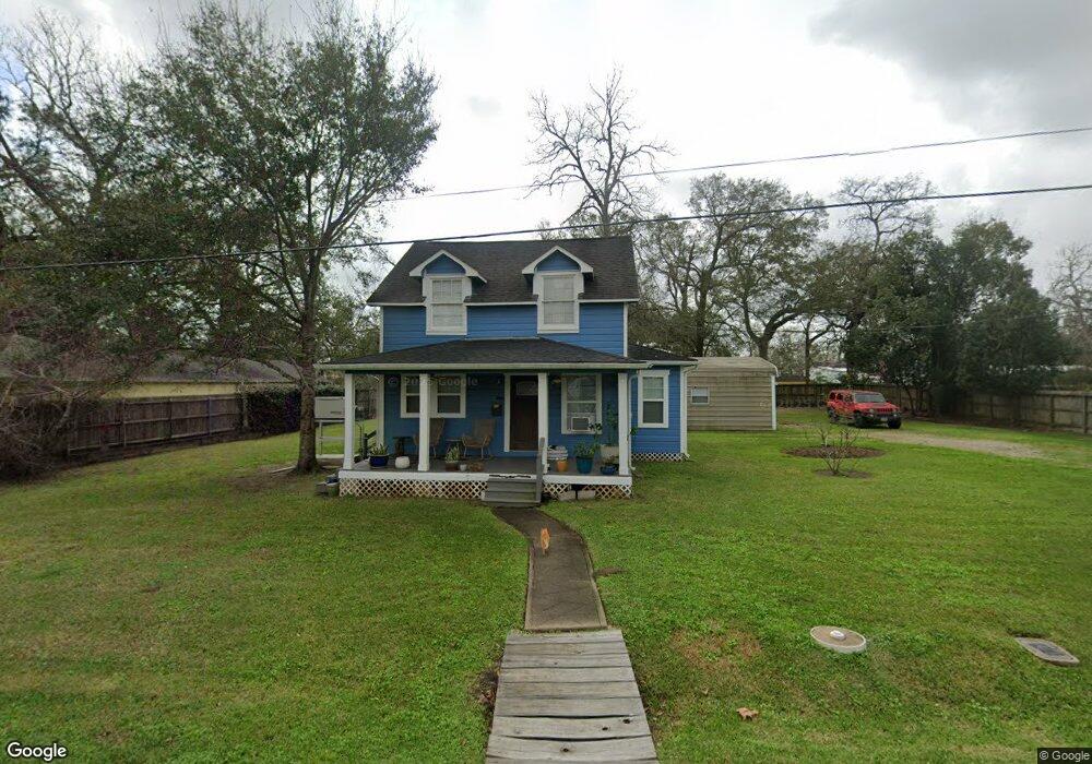 316 E Park St, Alvin, TX 77511 - photo 1