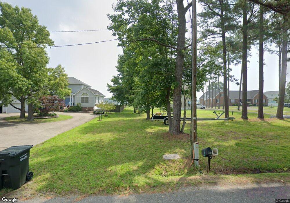 1212 Dandy Loop Rd, Yorktown, VA 23692 - photo 1