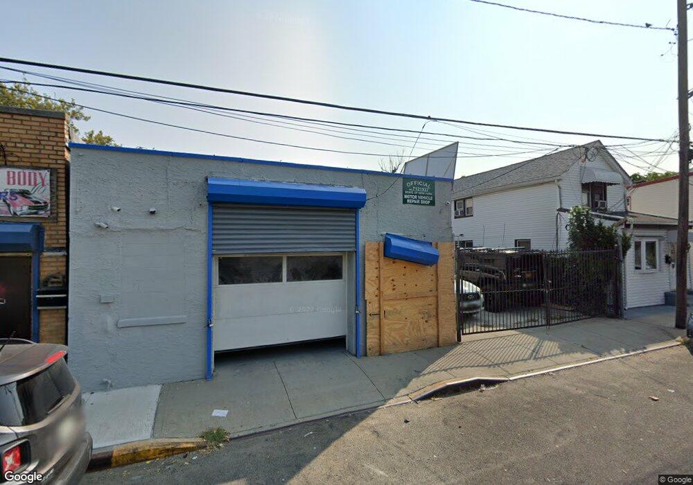 10359 100th St, Jamaica, NY 11417 - photo 1