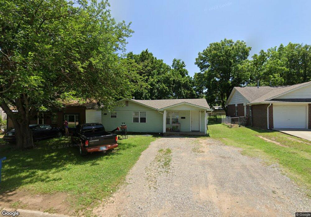 921 E 2nd St, Cushing, OK 74023 - photo 1