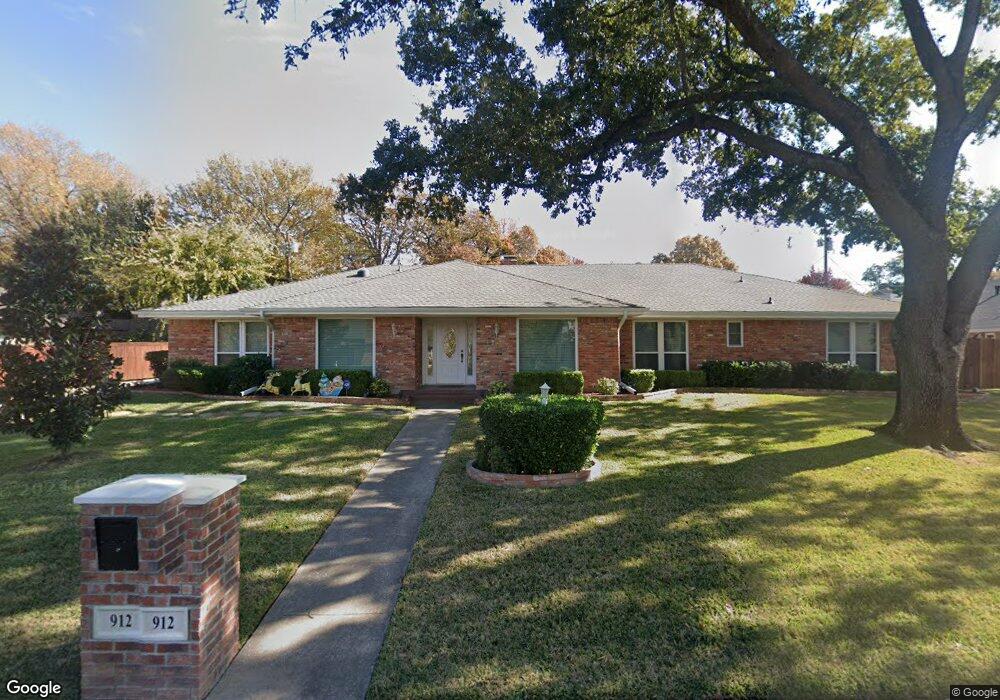 912 Edgecliff Dr, Bedford, TX 76022 - photo 1