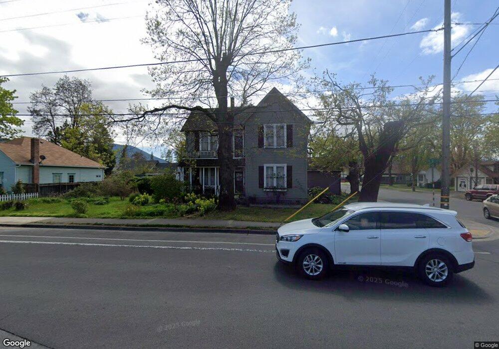 591 SW G St, Grants Pass, OR 97526 - photo 1