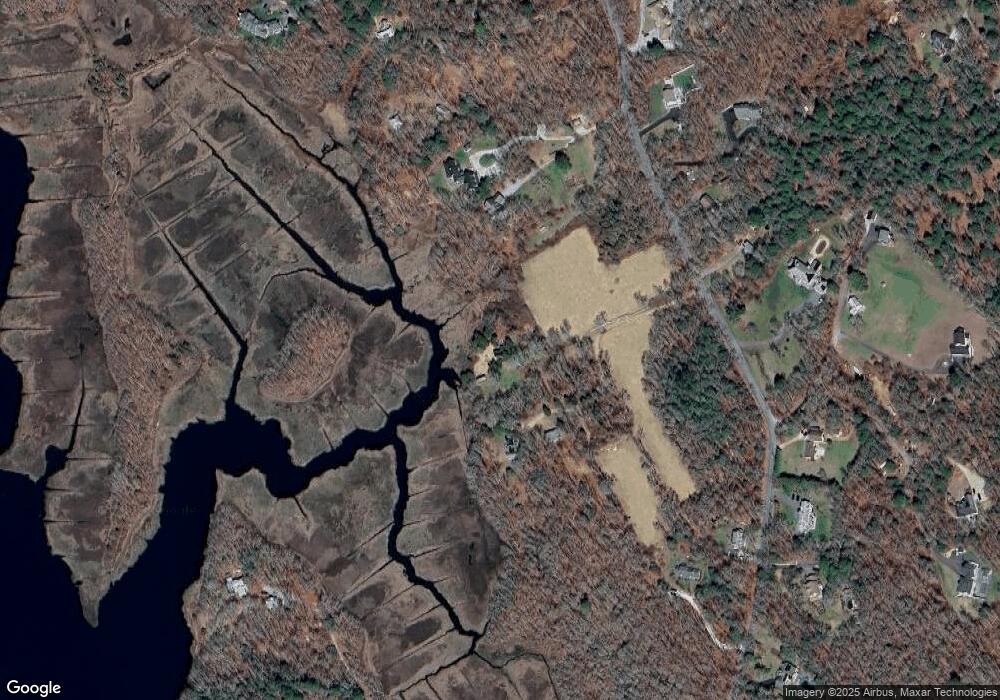 194 Gaffney Rd, South Dartmouth, MA 02748 - photo 1