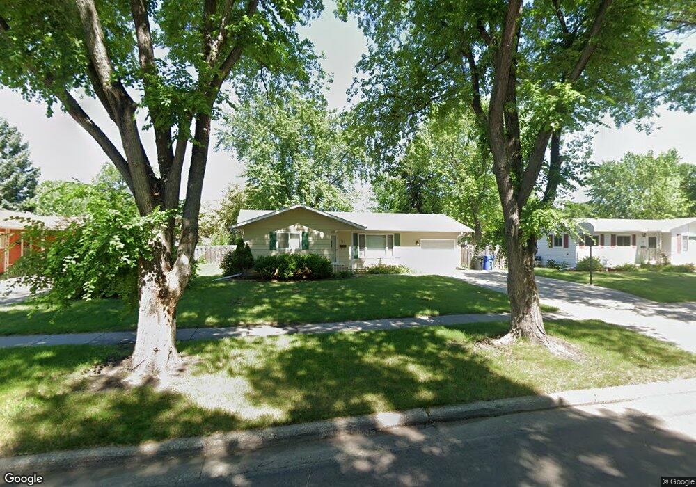 329 Forest Ave N, Fargo, ND 58102 - photo 1