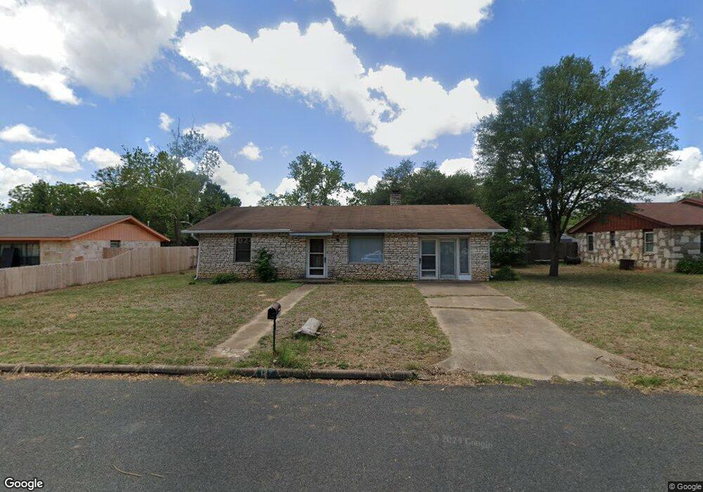 107 Seamoor Dr, Fredericksburg, TX 78624 - photo 1