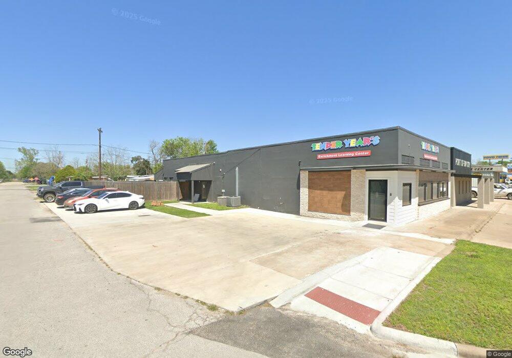 1301 7th St, Bay City, TX 77414 - photo 1