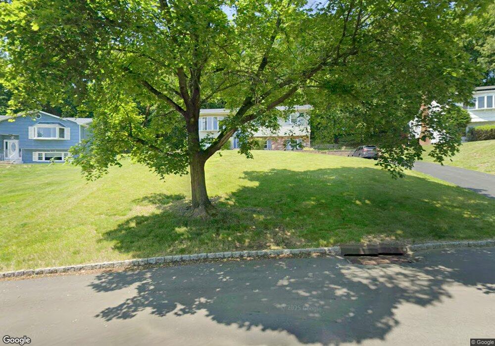 36 S Lilburn Dr, Garnerville, NY 10923 - photo 1