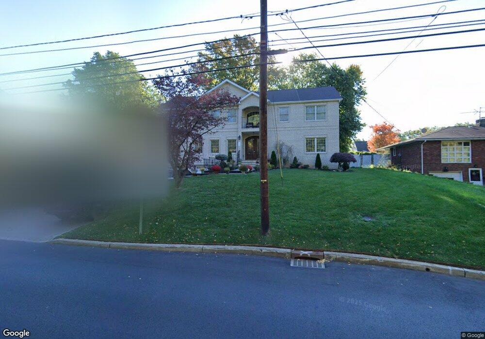 112 Chain o Hills Rd, Iselin, NJ 08830 - photo 1